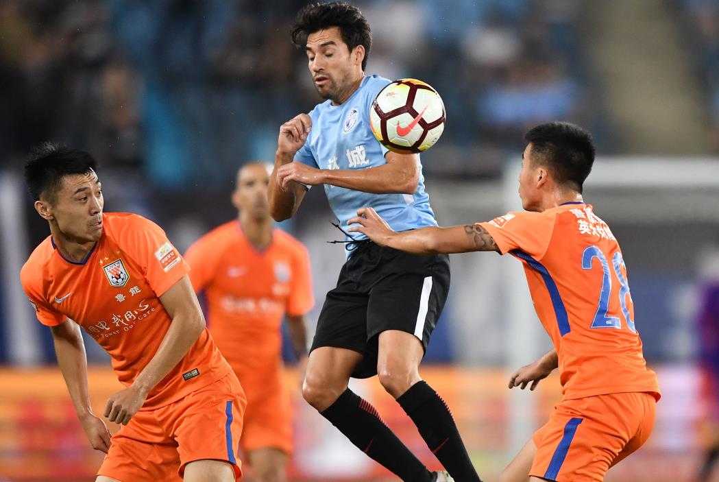 包含今晨山东泰山调整名单以备欧冠，单刀错失环节打磨，态度坚定，临场指挥获称赞的词条九游游戏