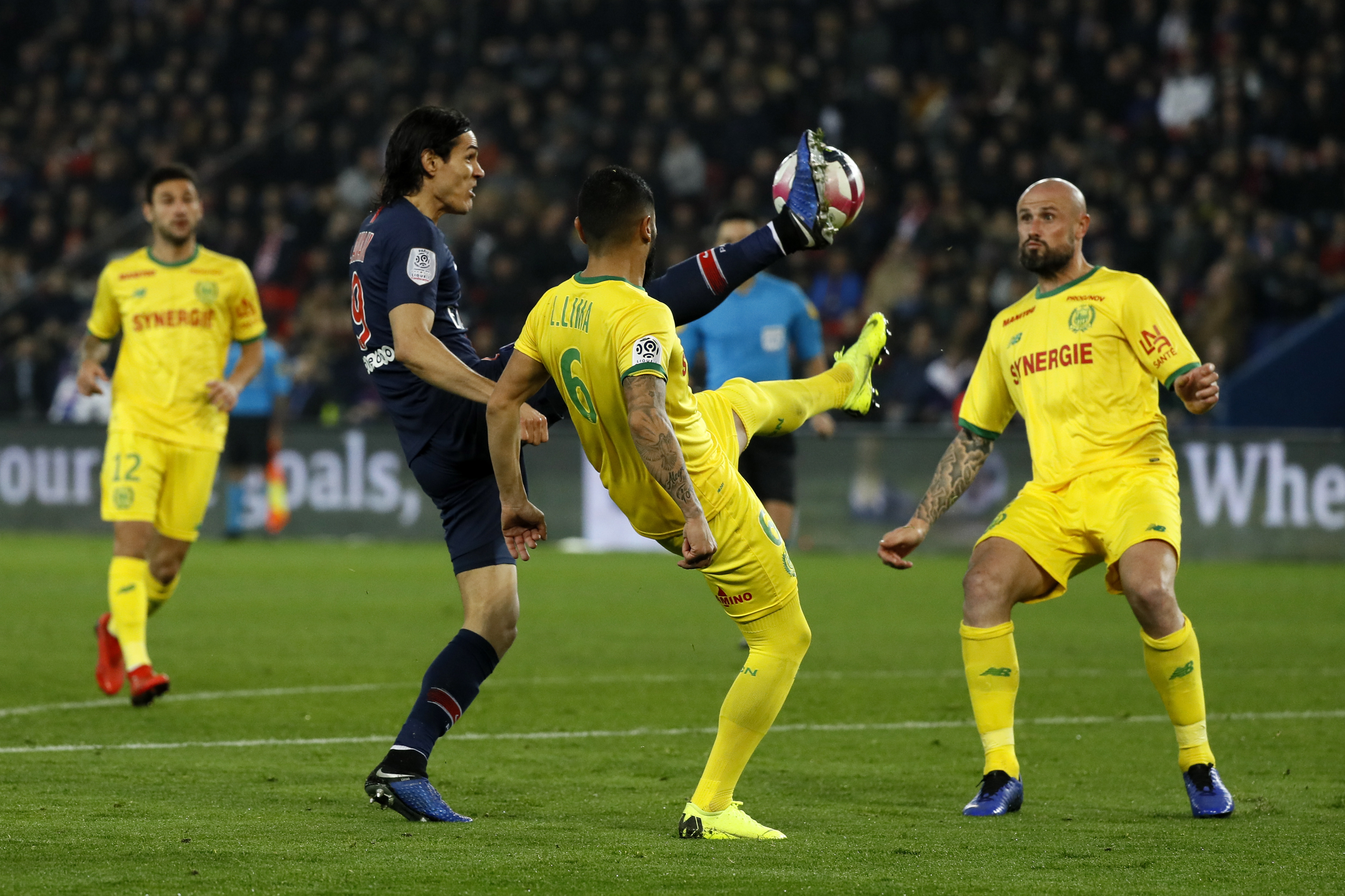 包含广东宏远内部会议纪要流出——今夜调整名单；法甲使命明确；球队文化再被提及的词条